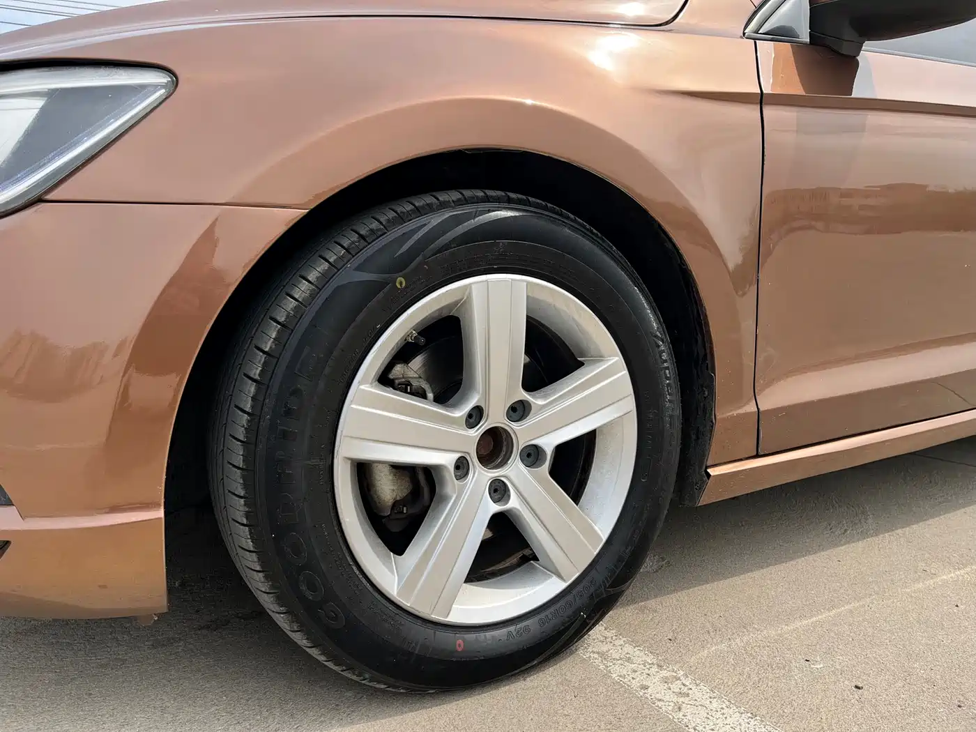 Volkswagen Lamando 2017 230TSI DSG Trend Edition фото 5