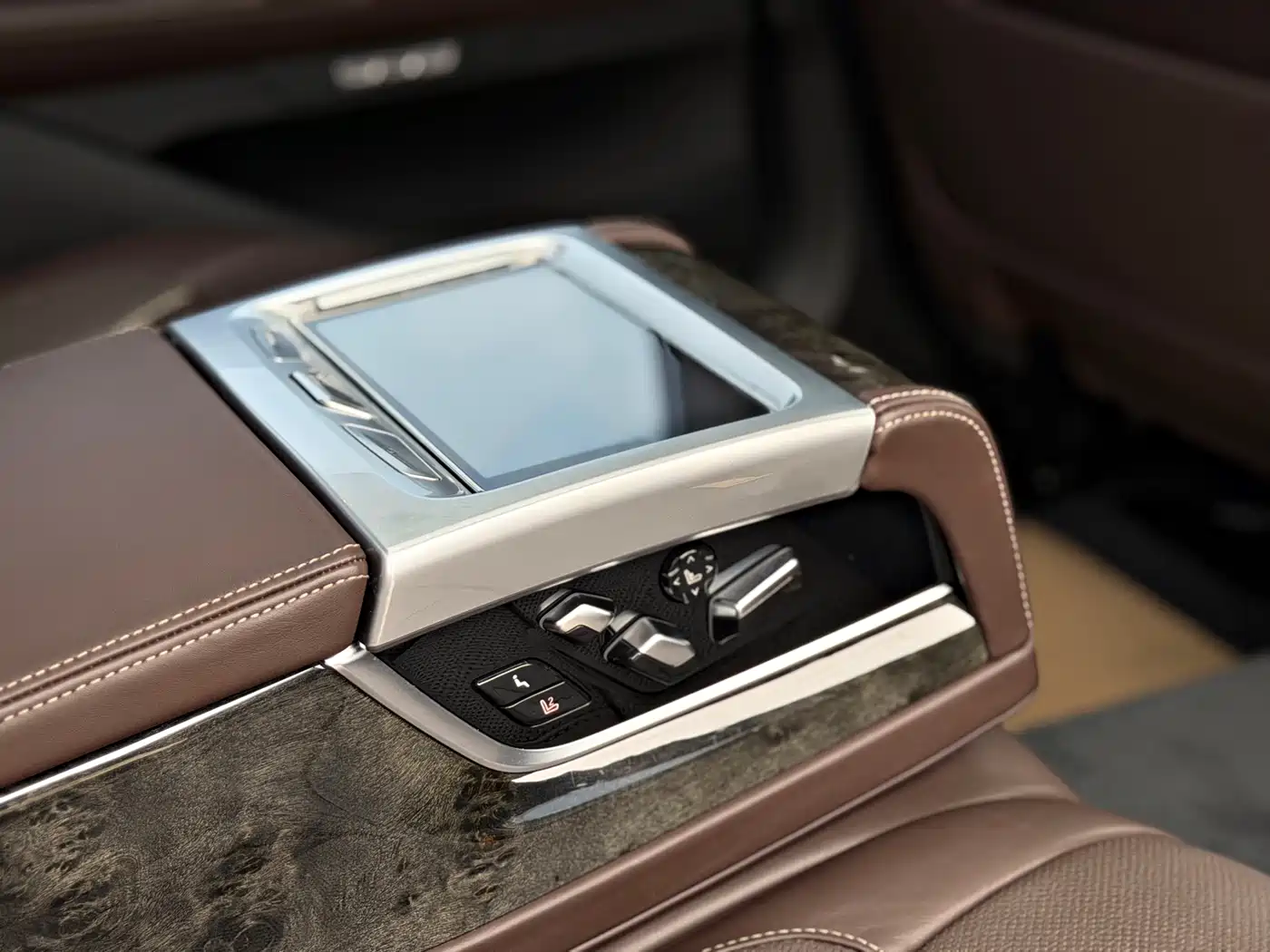 BMW 7 Series 2016 730Li Luxury фото 15