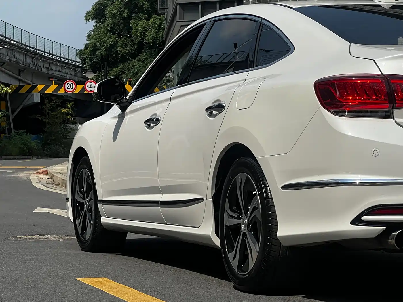 Honda Spirior 2015 2.4L Luxury Edition фото 17