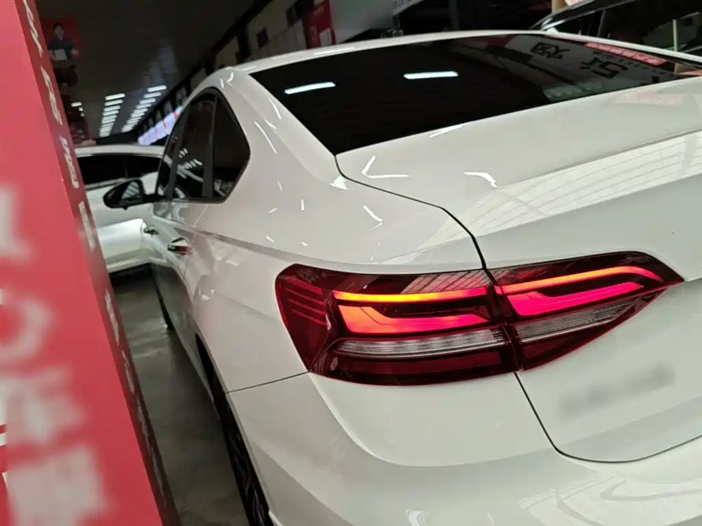 Volkswagen Lavida 2024 Model 1.5L Automatic 5 Million Edition фото 5