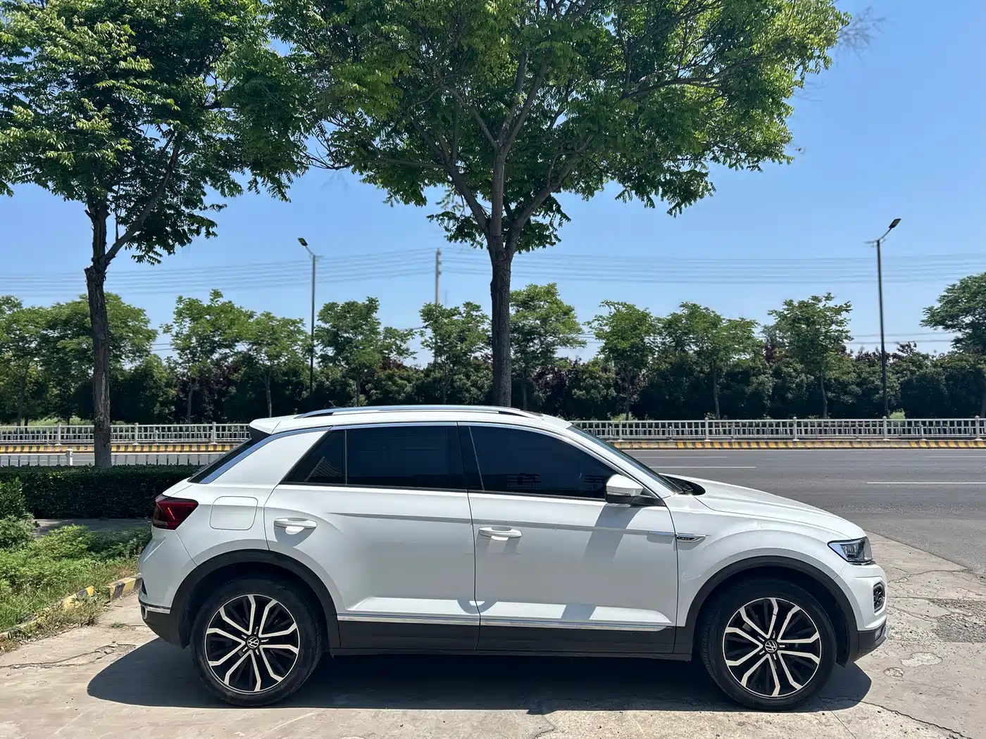 Volkswagen T-ROC 2022 280TSI DSG 2WD Comfort PLUS фото 6
