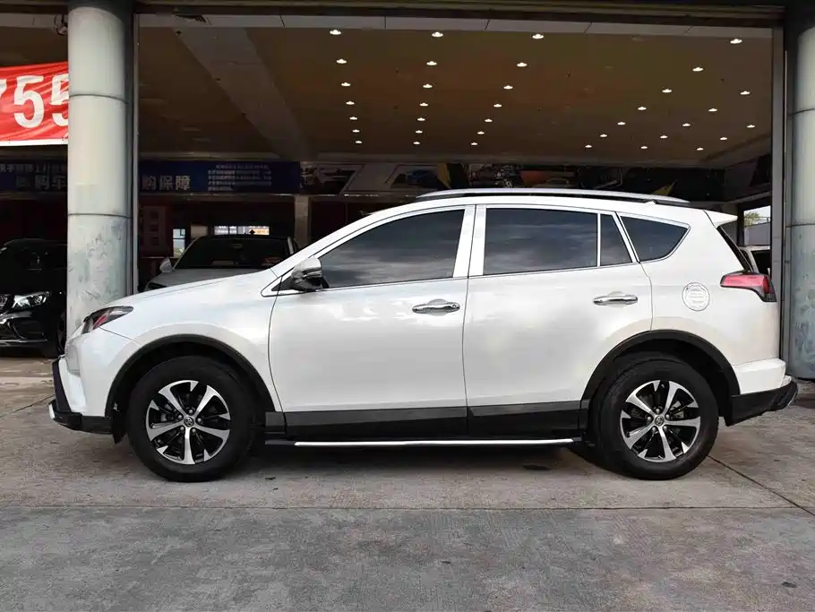 Toyota RAV4 Rongfang 2019 2.0L CVT 2WD Pioneer Edition China VI фото 4