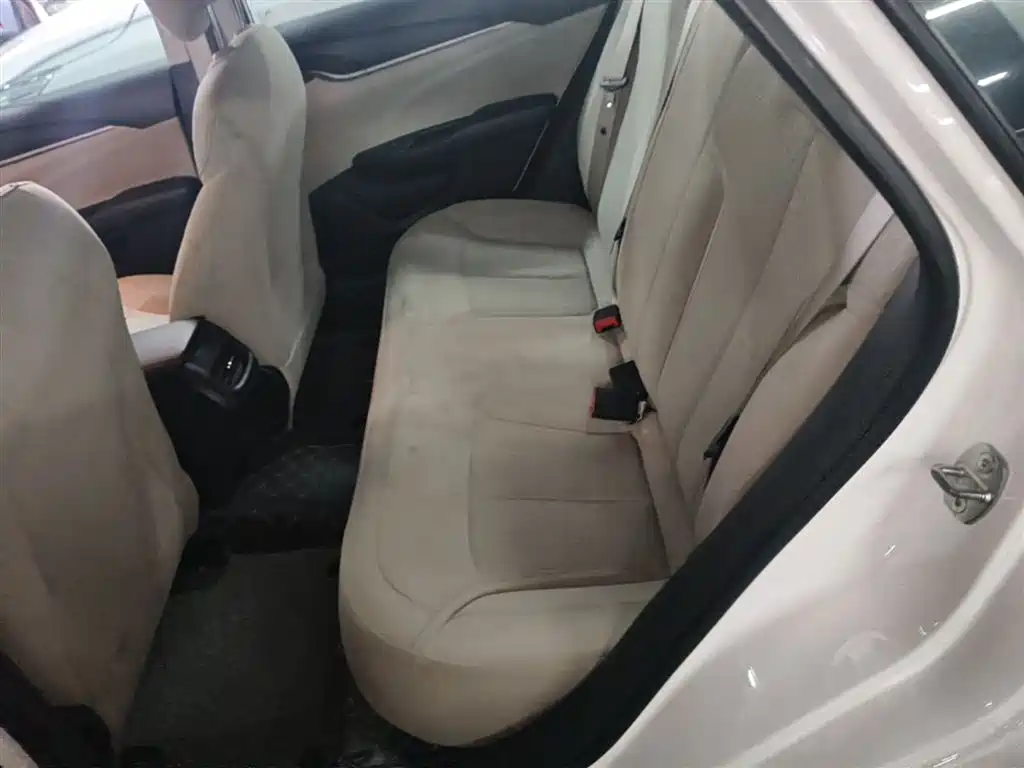 Buick Excelle 2019 15T DCT Progressive Type China VI фото 23
