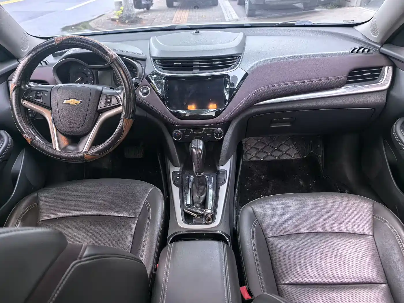 Chevrolet Malibu 2016 2.0L Automatic Luxury фото 5
