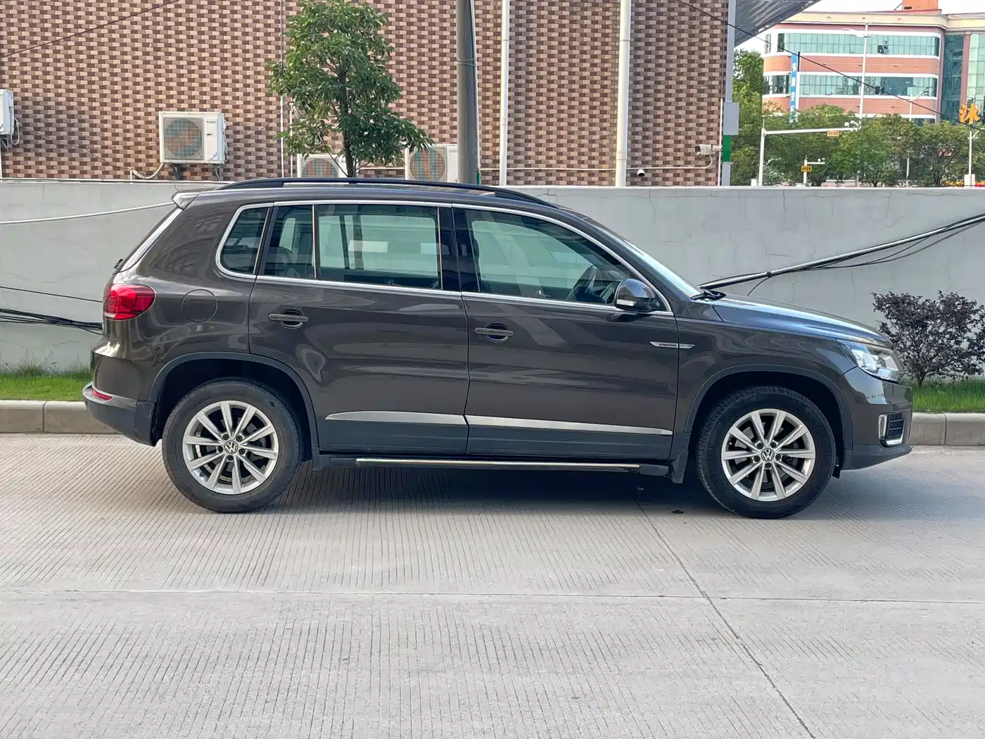Volkswagen Tiguan 2017 300TSI Automatic 2WD Silk Road Fashion Edition фото 5