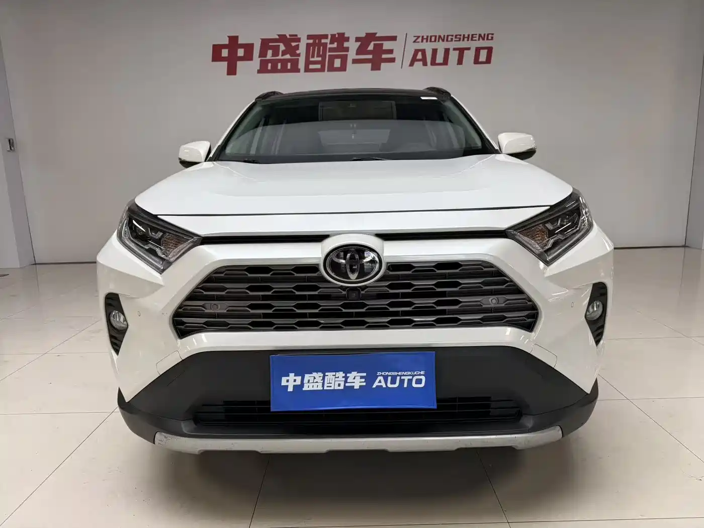Toyota RAV4 Rongfang 2020 2.0L CVT 4WD Premium Edition фото 2