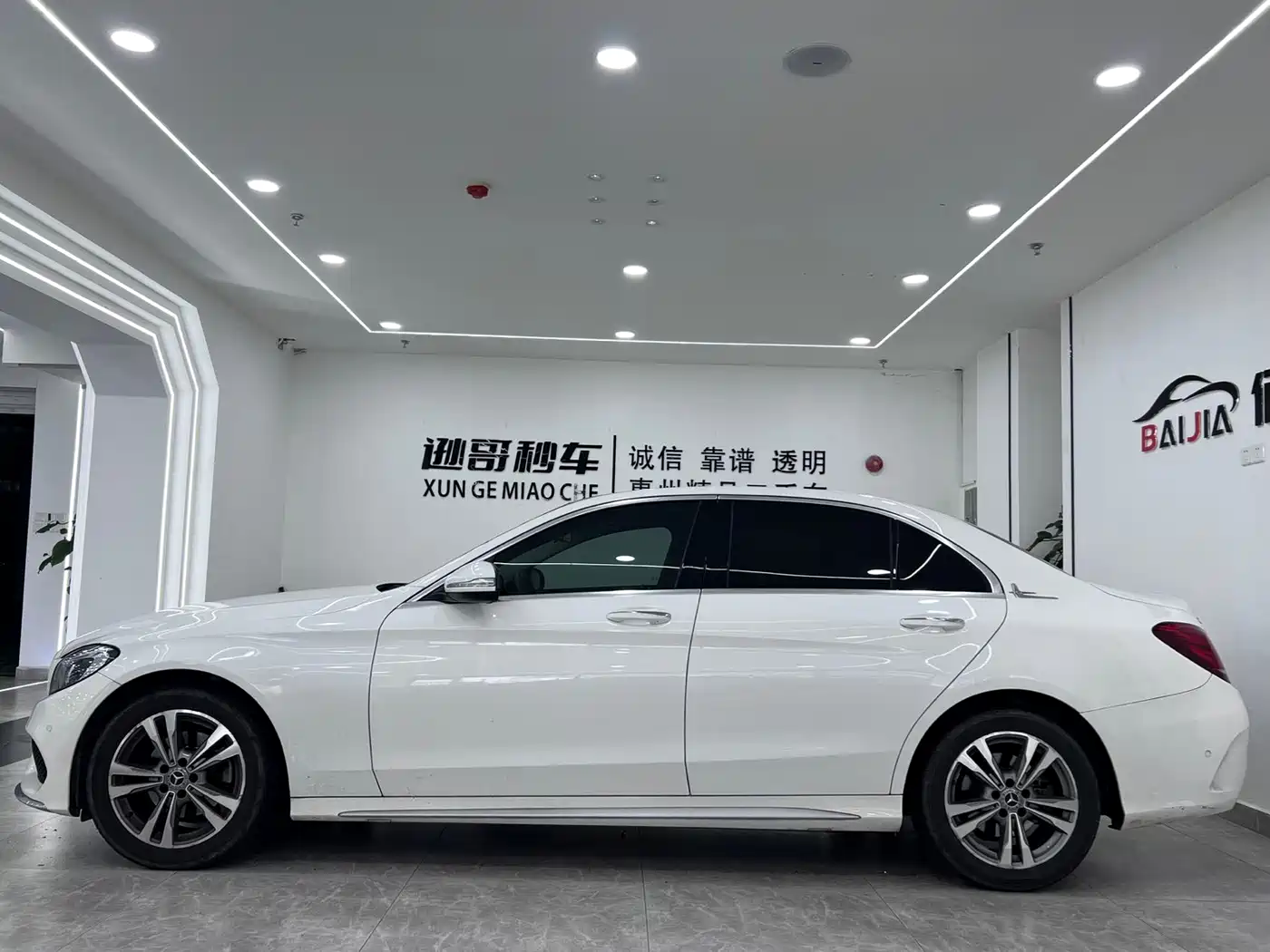 Mercedes-Benz C-Class 2017 C 200 L Sport фото 4