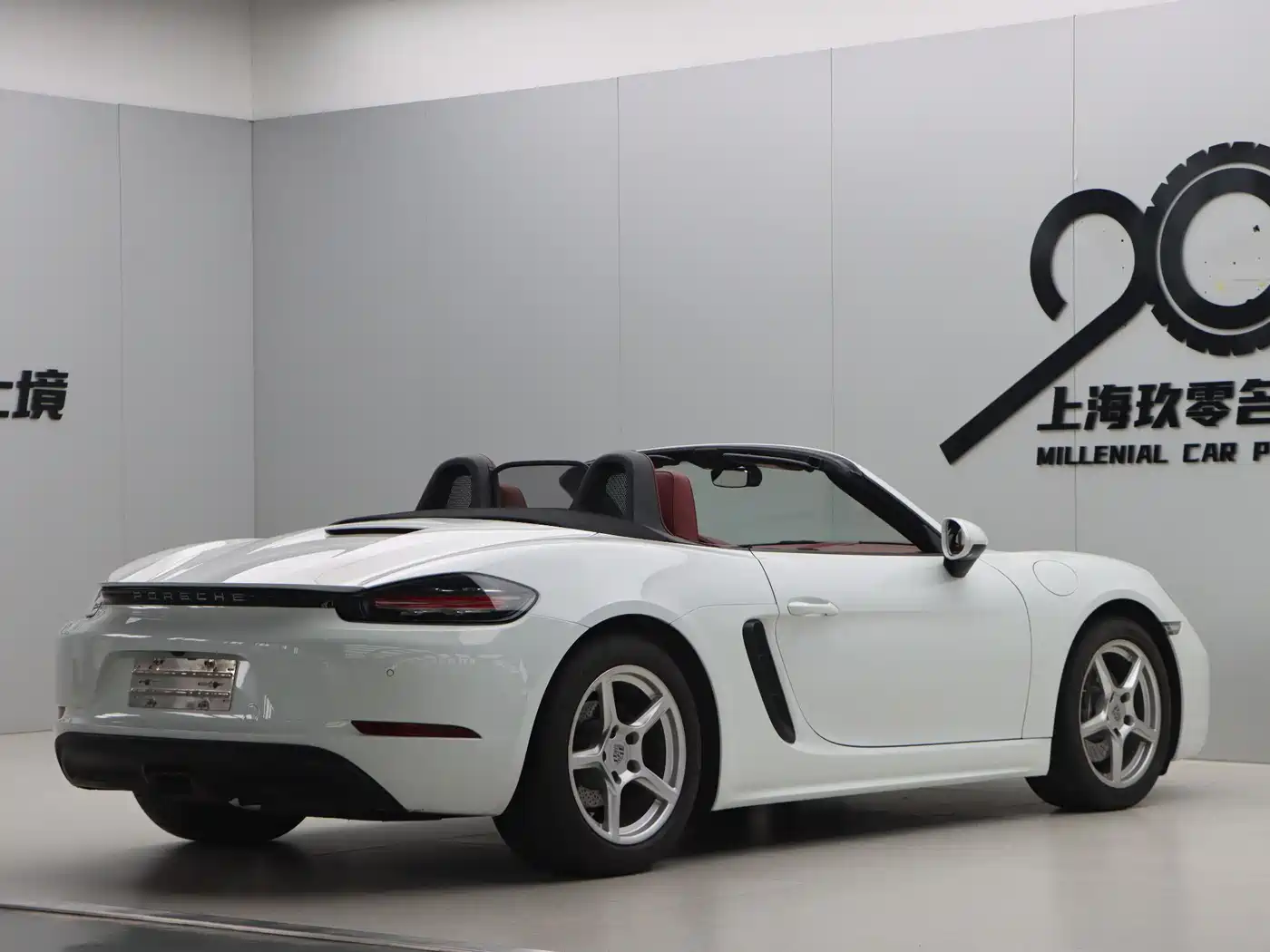 Porsche 718 2016 Boxster 2.0T фото 6