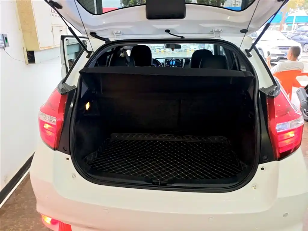 Toyota YARiS L Zhi Xuan 2019 1.5E CVT MeiDong Edition China VI фото 19