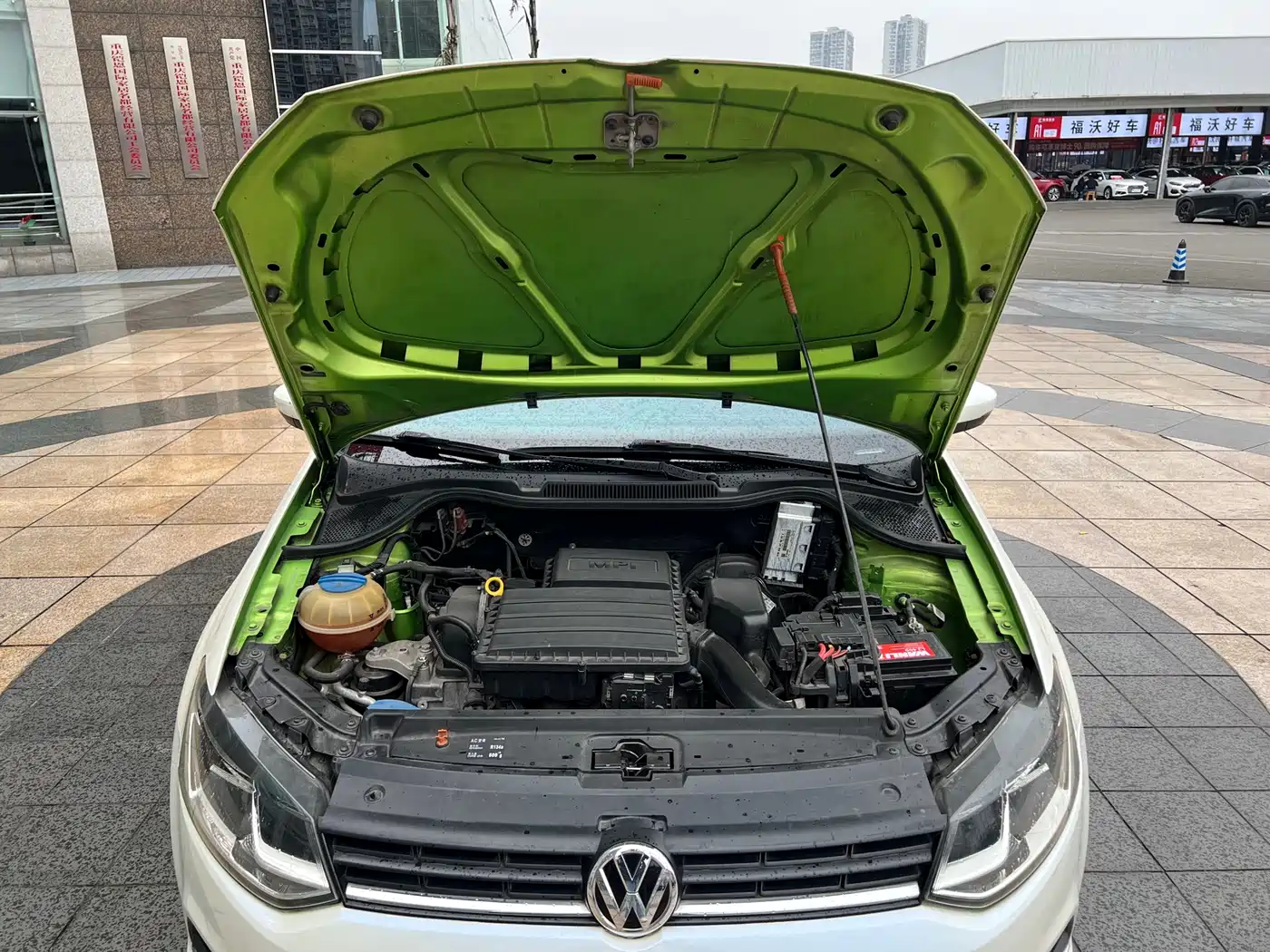 Volkswagen Polo 2014 1.6L Automatic Comfort Edition фото 18