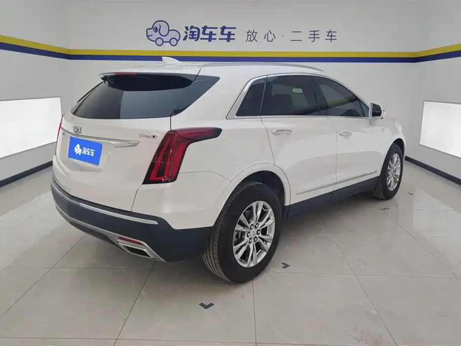 CADILLAC XT5