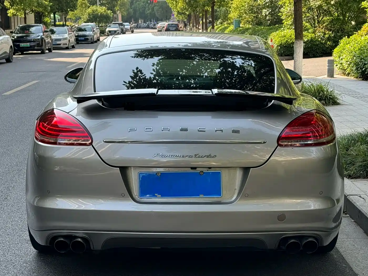 Porsche Panamera 2010 Porsche Panamera Turbo 4.8T фото 19