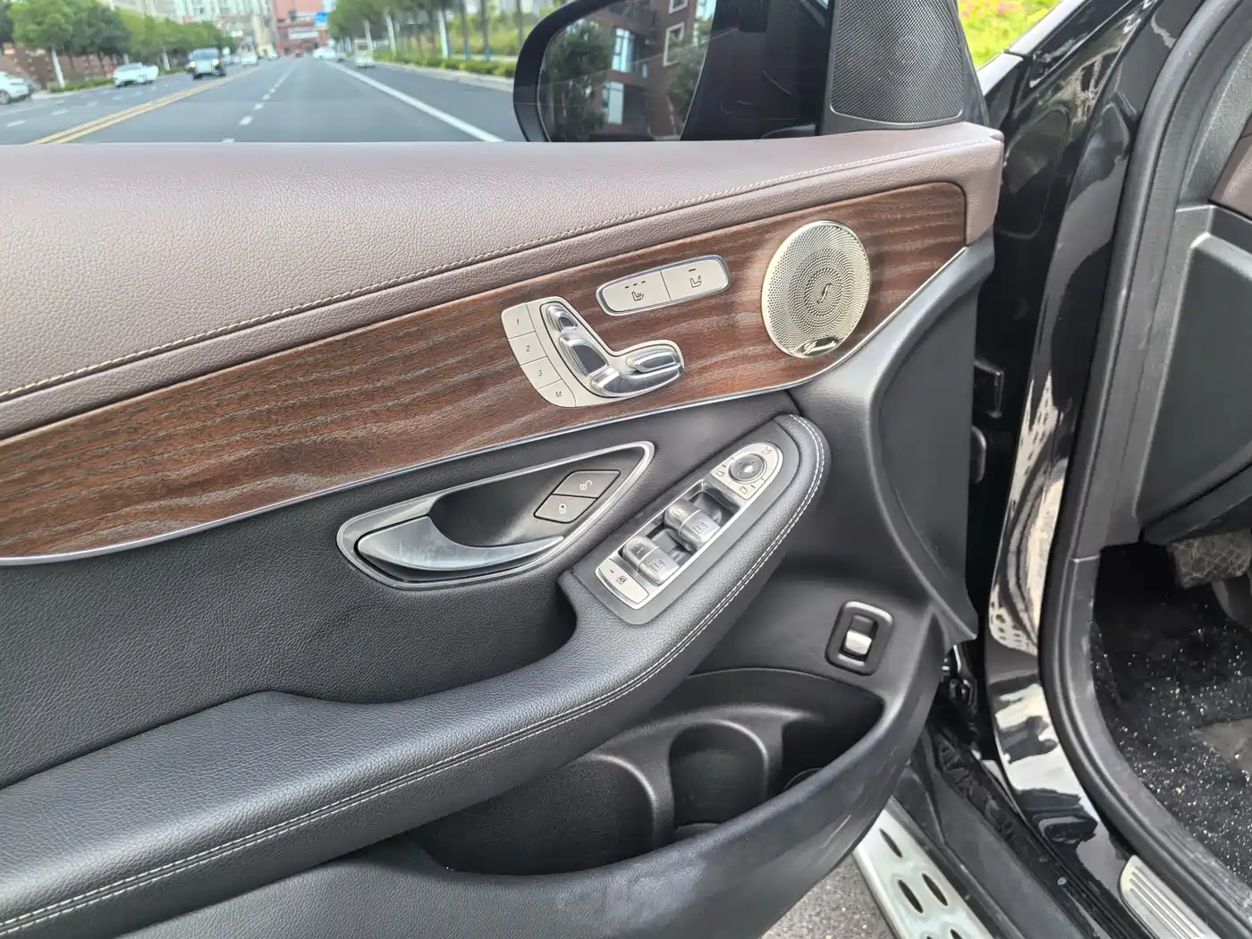 Mercedes-Benz GLC 2021 GLC 300 L 4MATIC Sporty фото 24