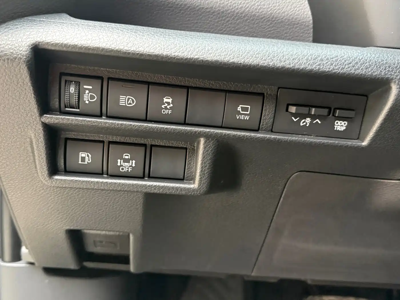 Toyota Sienna 2023 2.5L Hybrid Premium Edition фото 14