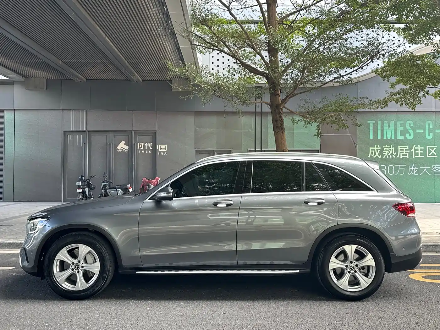 Mercedes-Benz GLC 2020 GLC 260 L 4MATIC Dynamic фото 4