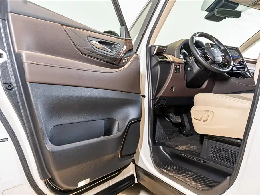 Toyota Alphard 2024 Hybrid 2.5L Prestige Edition фото 6