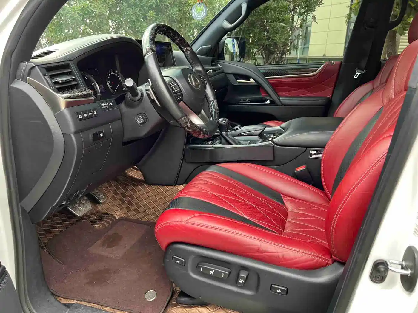Lexus LX 2016 570 Luxury Premium Edition фото 22
