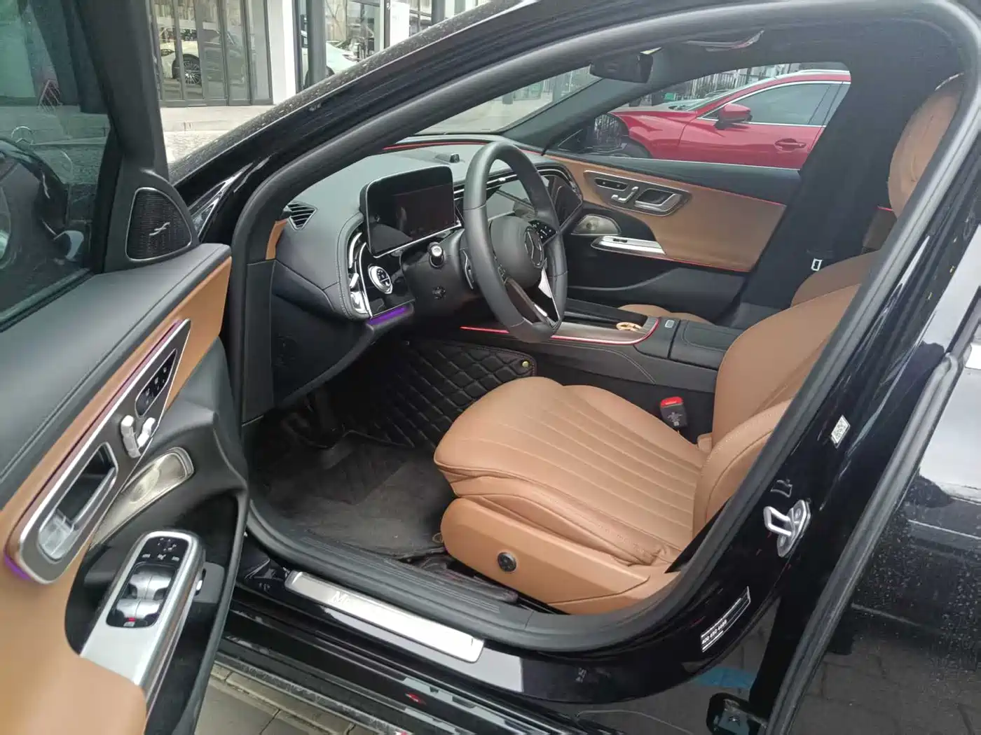 Mercedes-Benz E-Class 2024 Model E 300 L Luxury фото 2