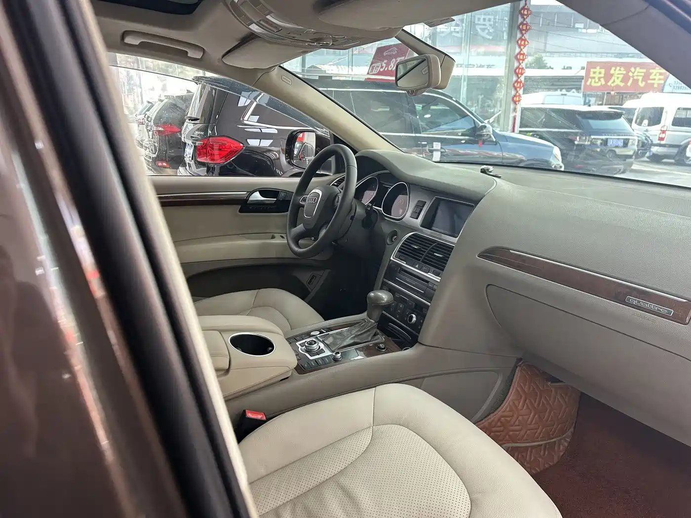 Audi Q7 2012 3.0 TDI Leading Edition фото 28