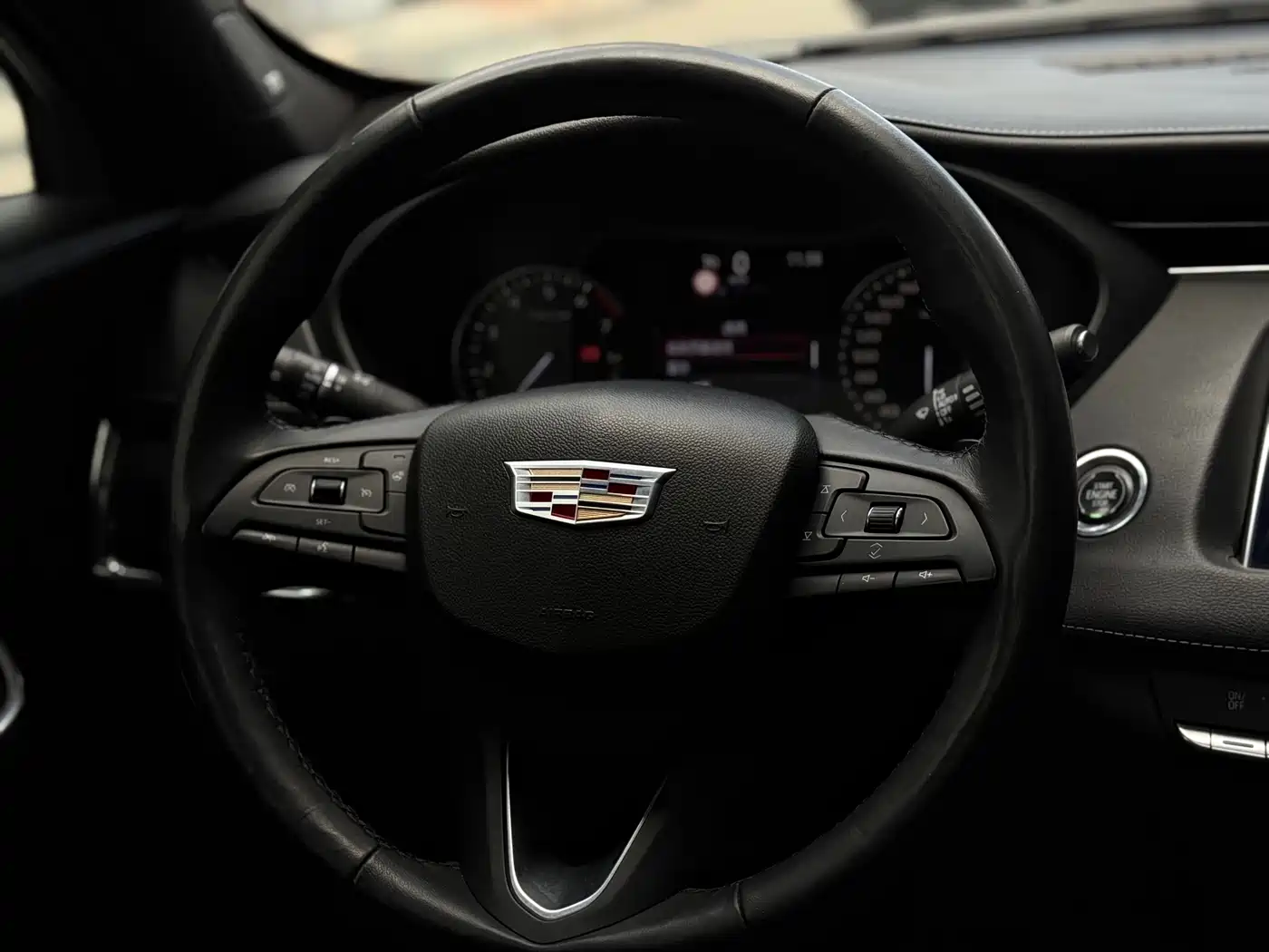Cadillac XT4 2018 28T FWD Leading Edition фото 13
