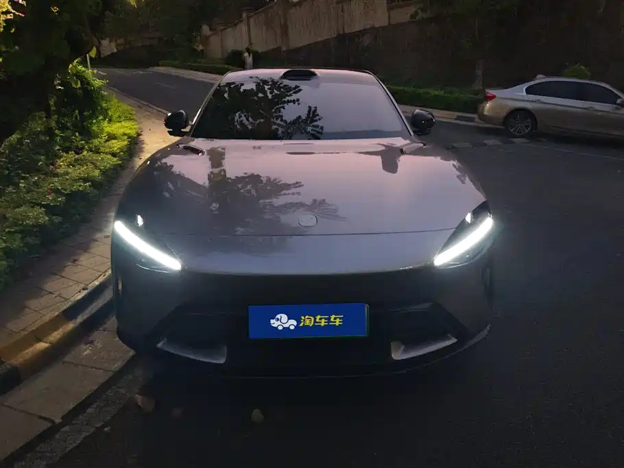 XIAOMI CAR XIAOMI YU7