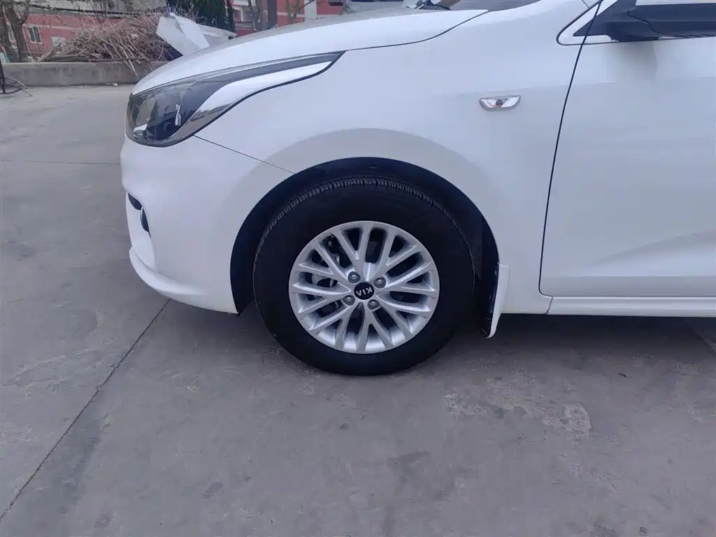 Kia K2 2017 Sedan 1.4L MT 15th Anniversary Special Edition GLS фото 23