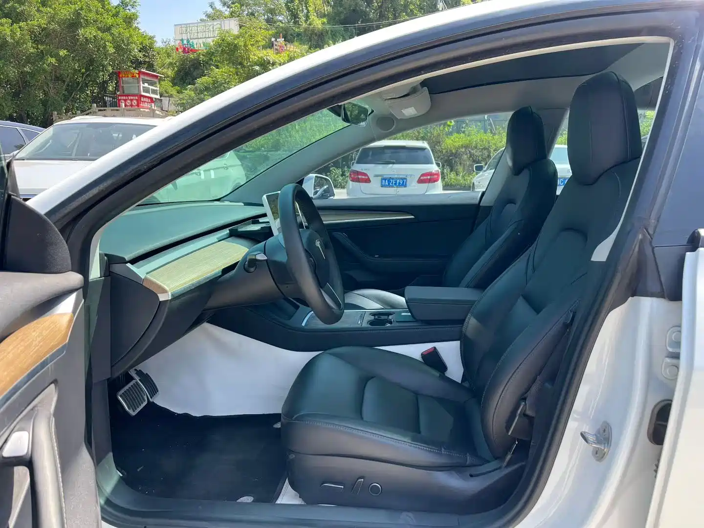 Фото 5 - Tesla Model 3