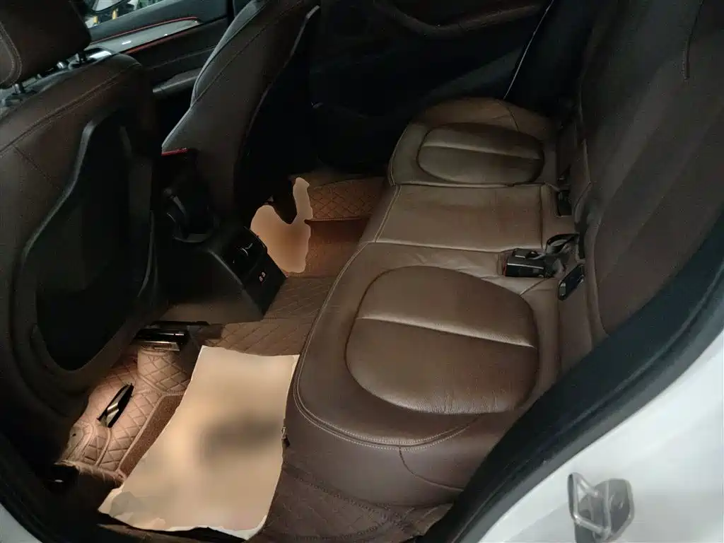 BMW X1 2019 sDrive18Li Premium Model фото 10