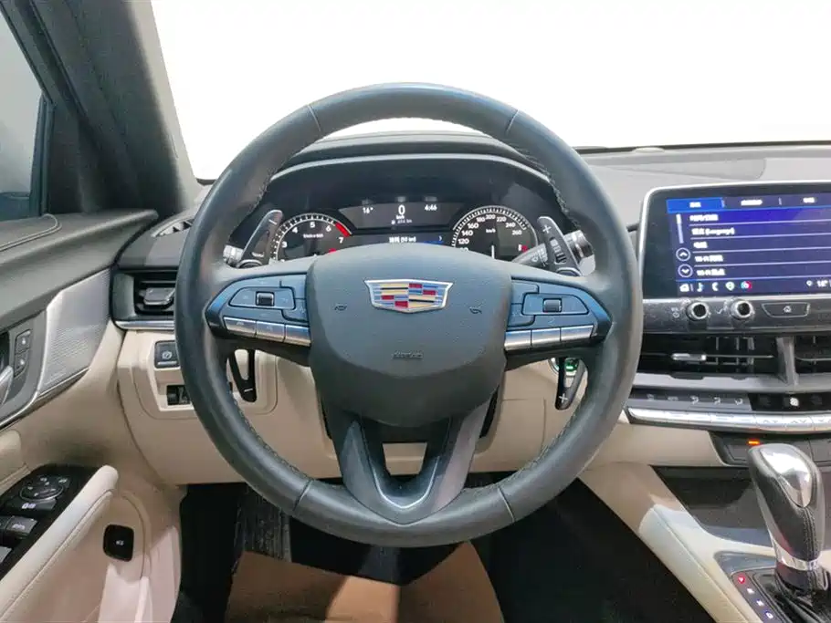 CADILLAC CT4