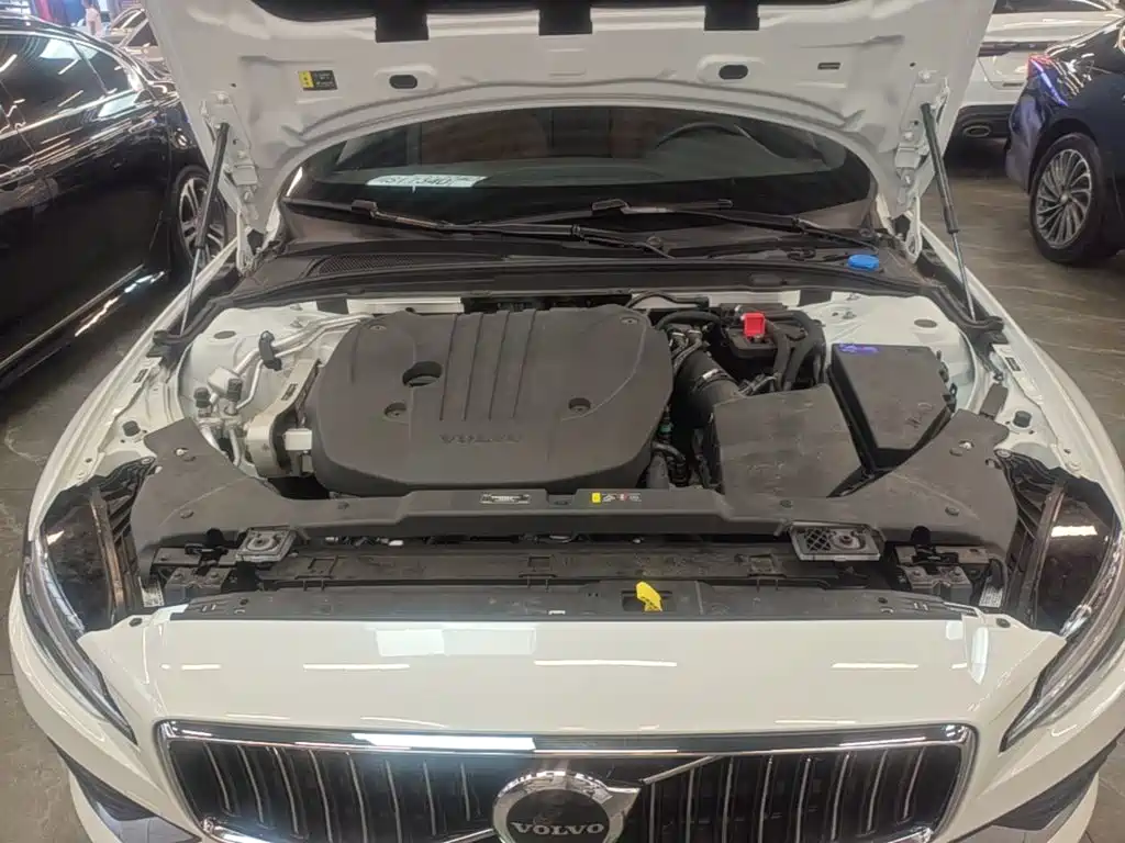 Фото 20 - Volvo S60