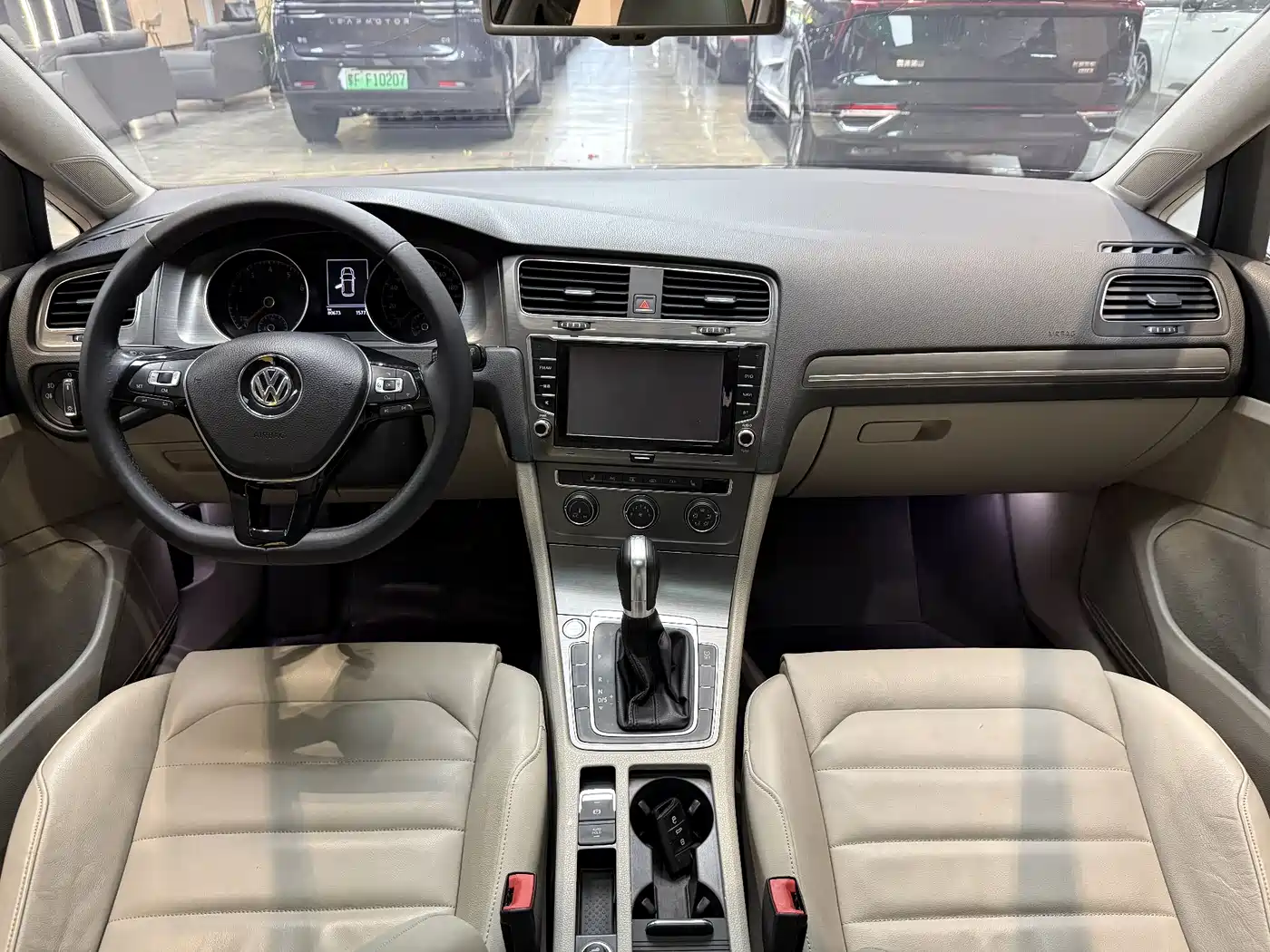 Volkswagen Golf 2015 1.4TSI Automatic Luxury фото 7
