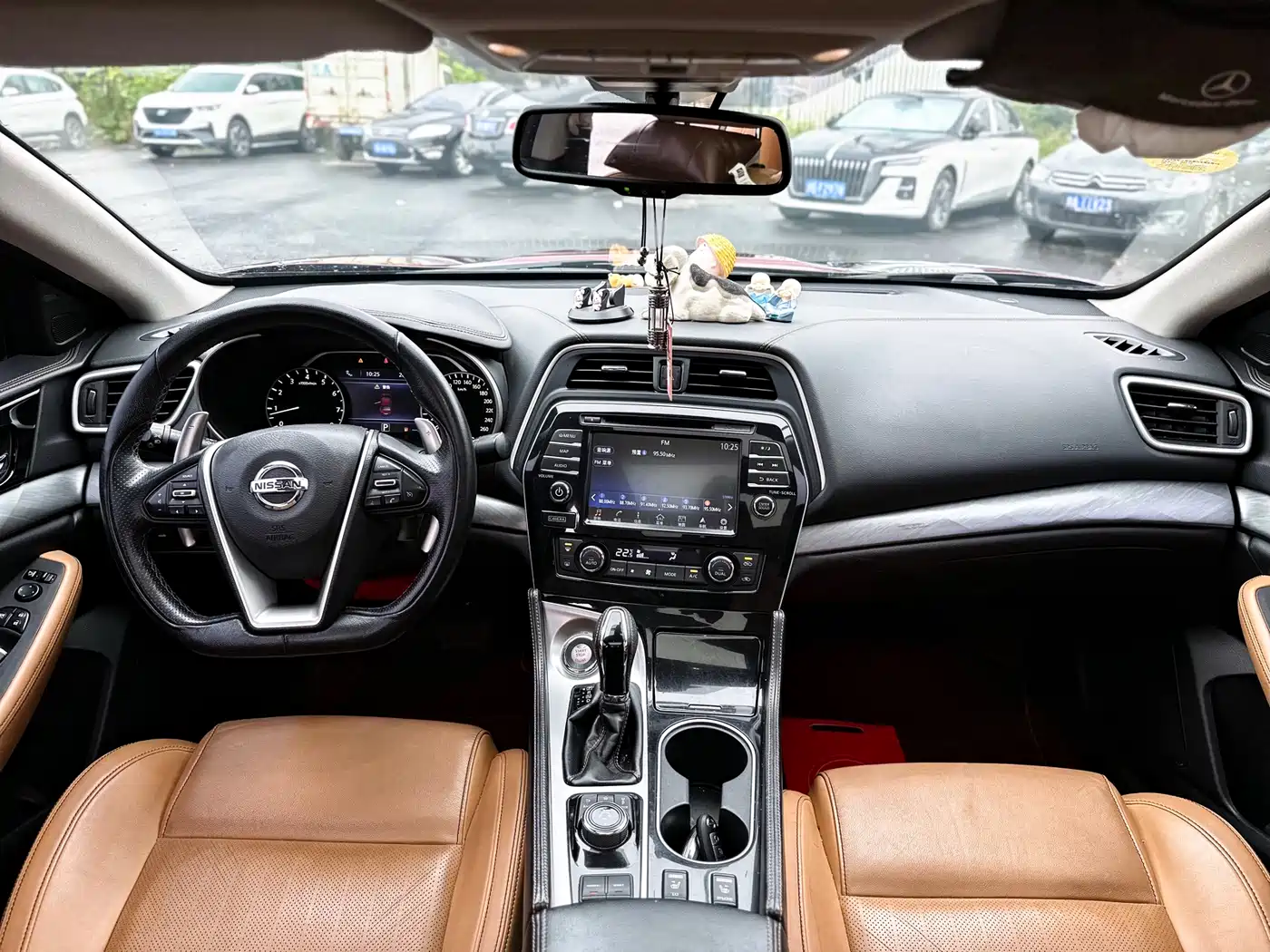 Nissan Cima 2016 2.5L XL Luxury фото 25