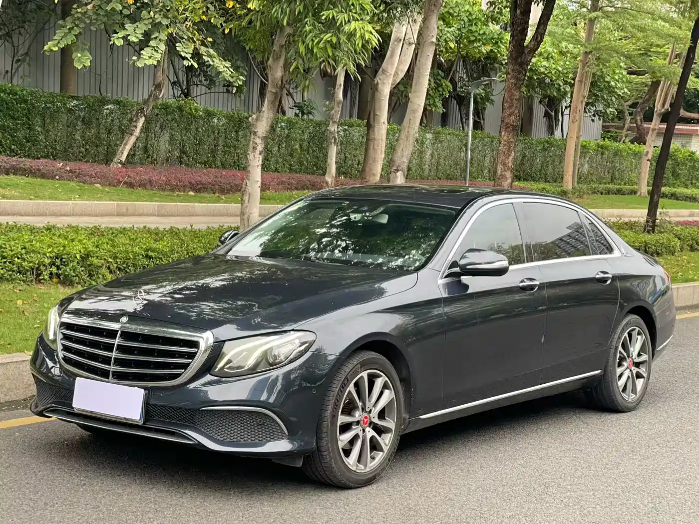 Mercedes-Benz E-Class 2017 E 200 L Sport 4MATIC