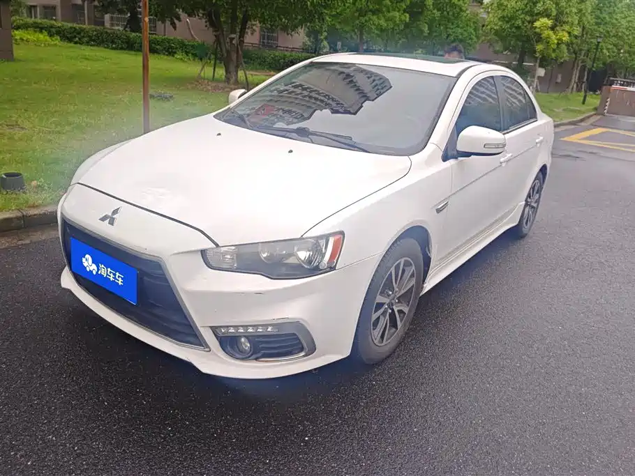 Mitsubishi Lancer EX 2015 2.0L CVT Flagship Edition