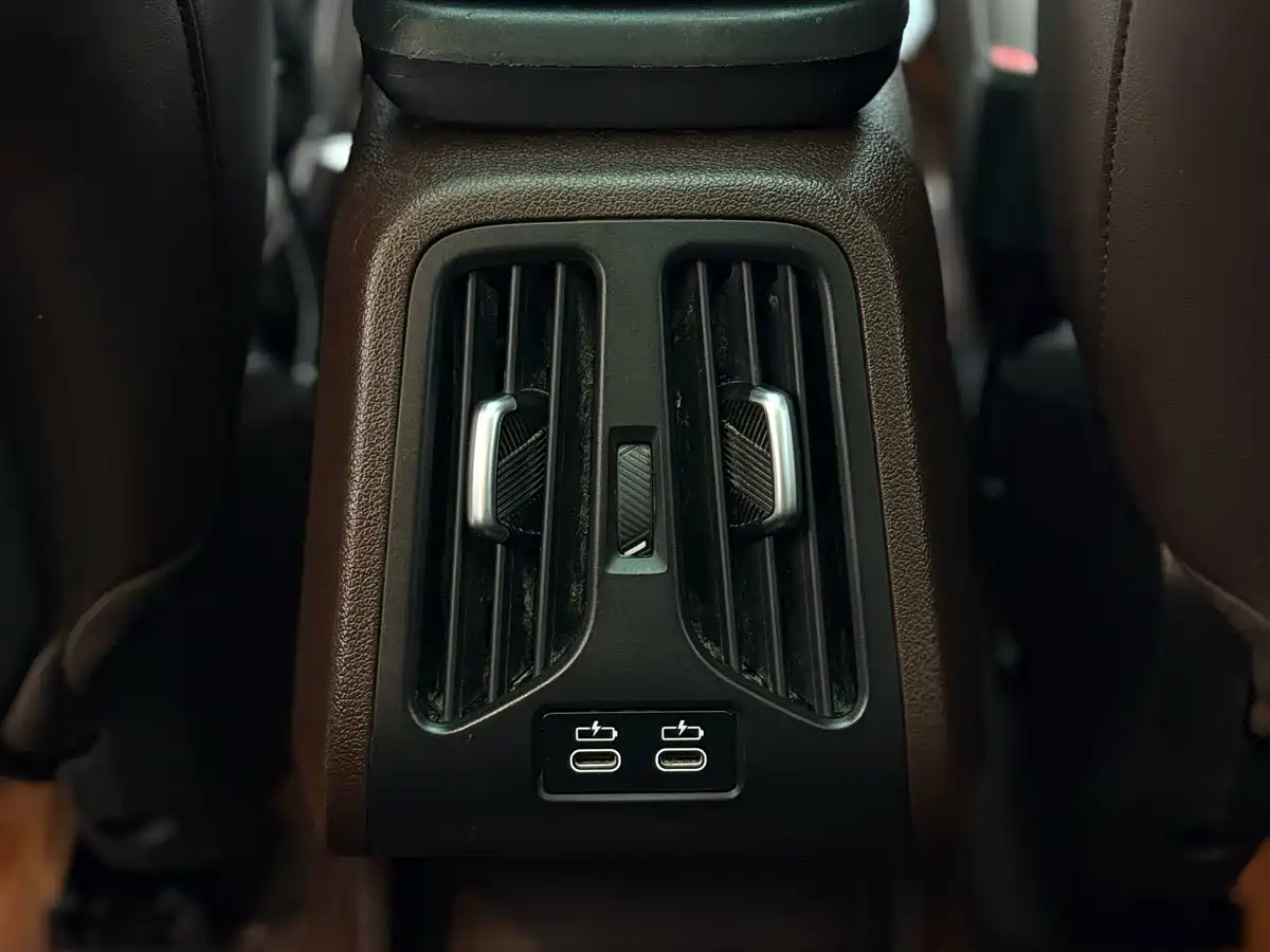 BMW X1 2023 sDrive20Li X Design Package фото 14