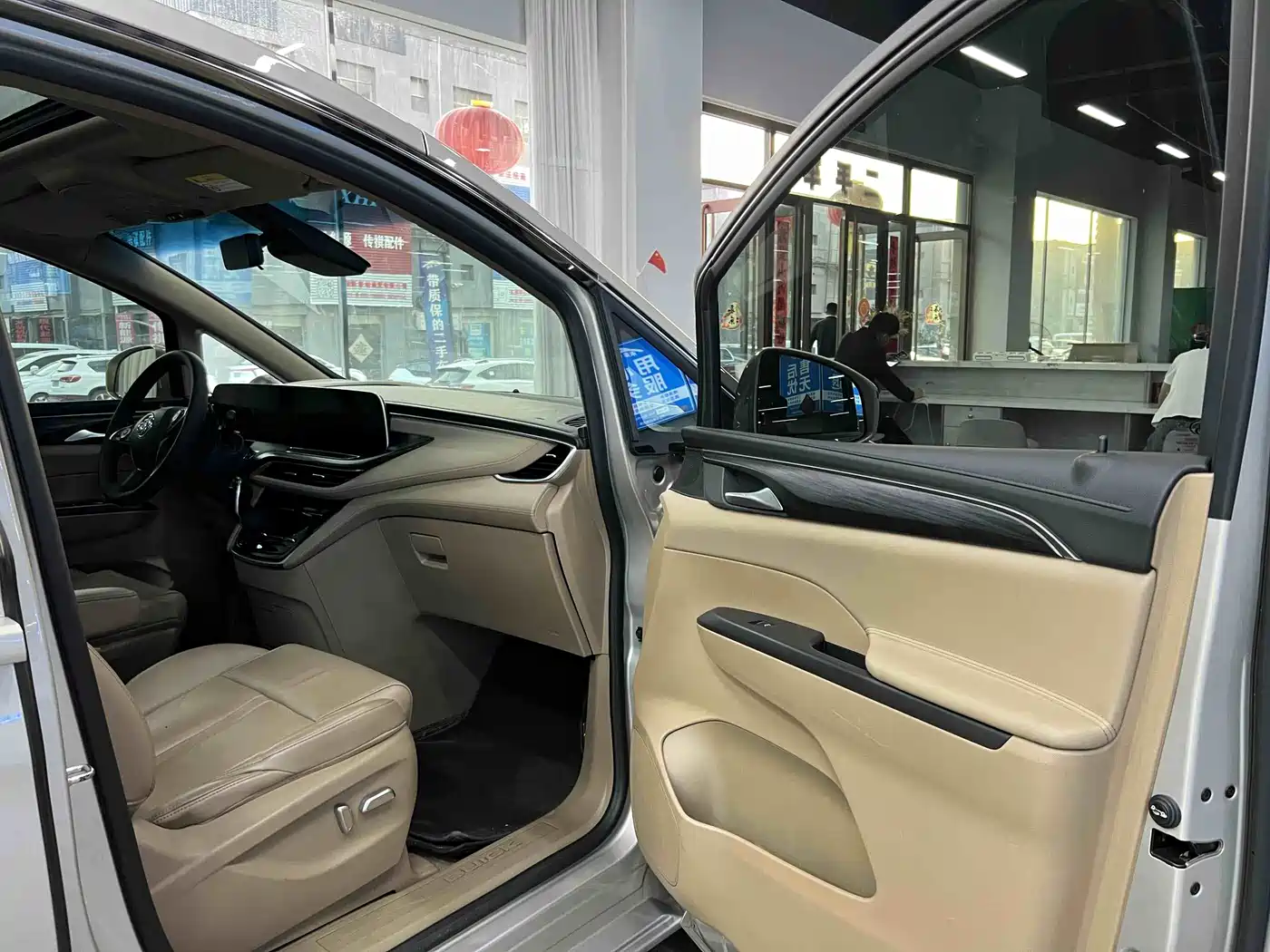 Buick GL8 2020 Model ES Landglory 653T Premium фото 9