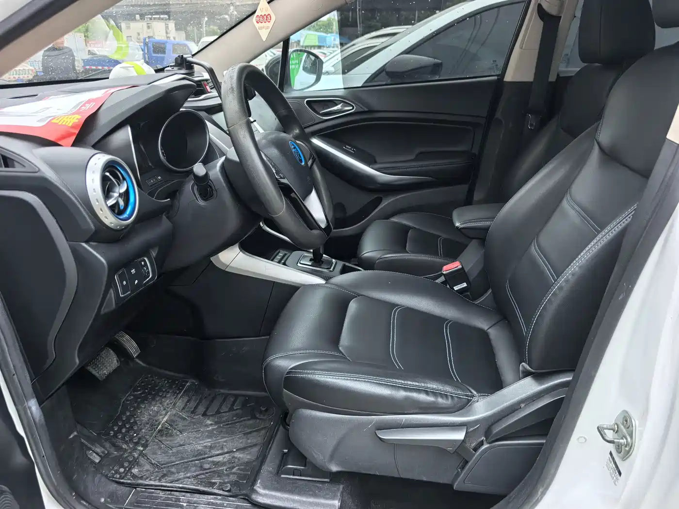 BYD Yuan New Energy 2019 EV360 Smart Connected Premium фото 11