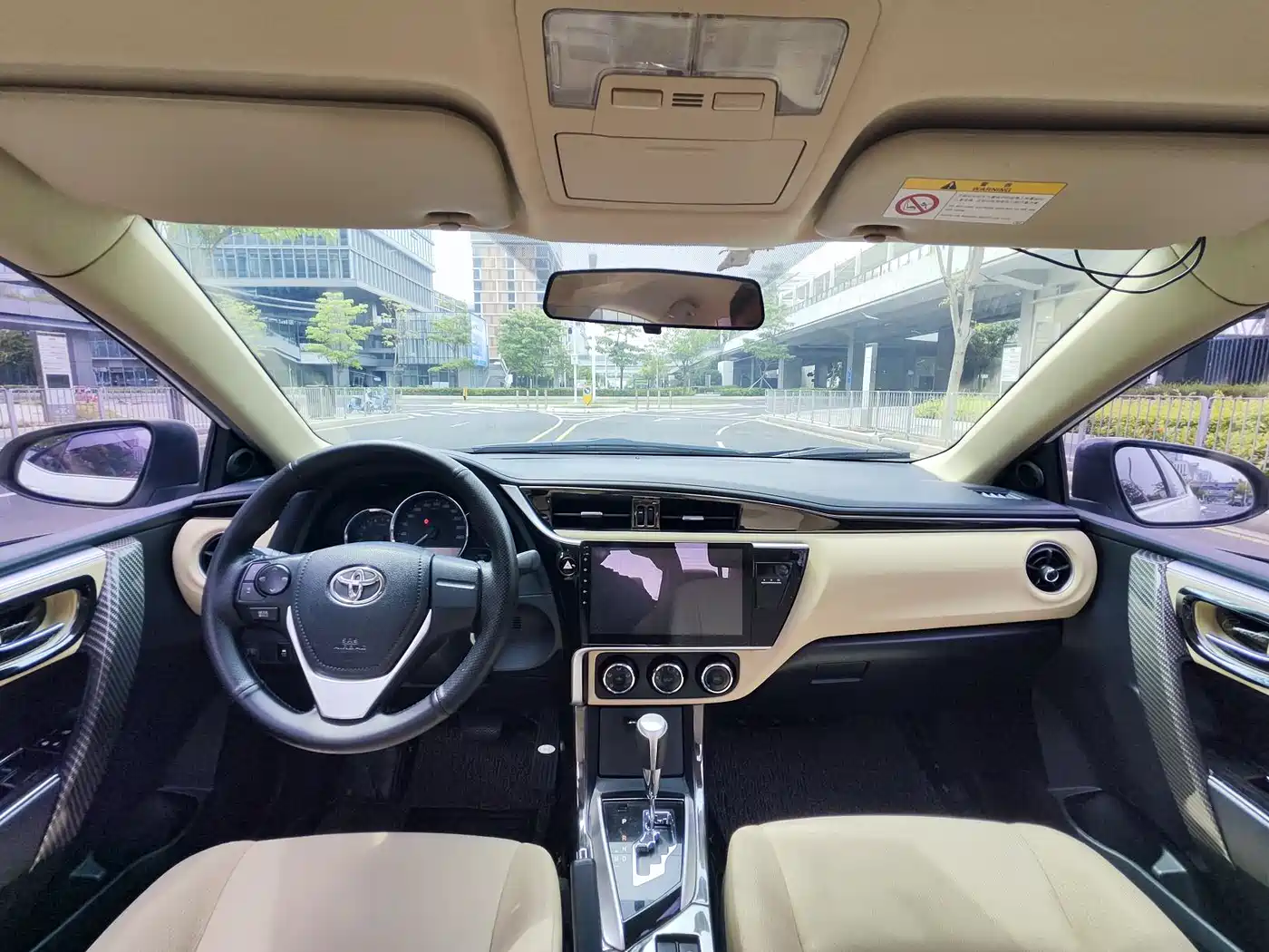 Toyota Corolla 2017 Facelift 1.2T S-CVT GL фото 11