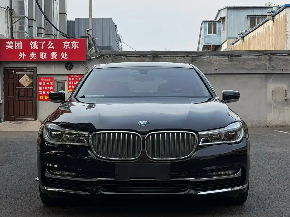 BMW 7 Series 2018 740Li Leading Type Excellence Package фото 2