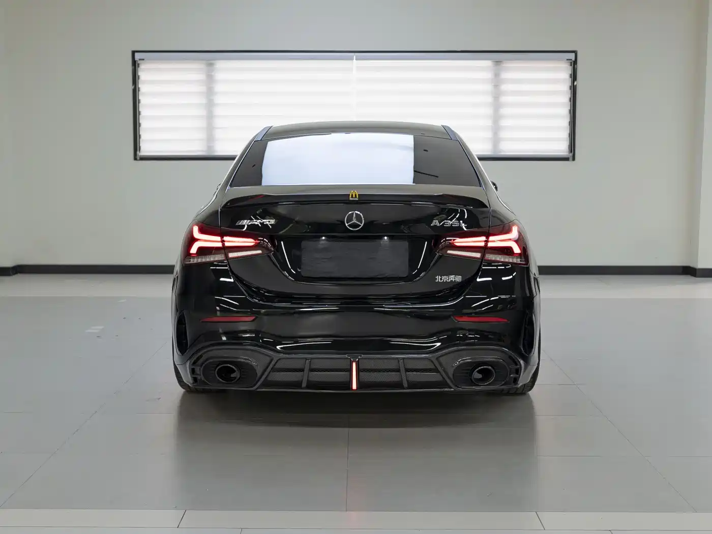 Mercedes-Benz A-Class AMG 2022 AMG A 35 L 4MATIC фото 4