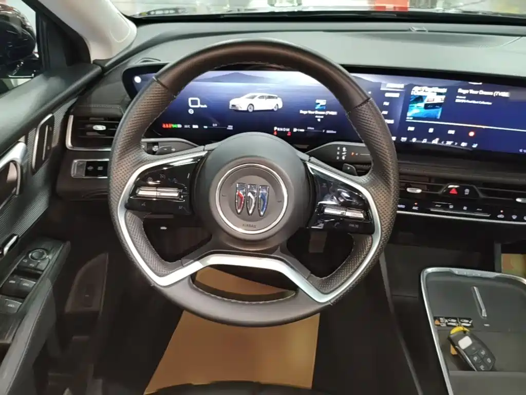 Buick LaCrosse 2025 2025 Model 28T Platinum Edition