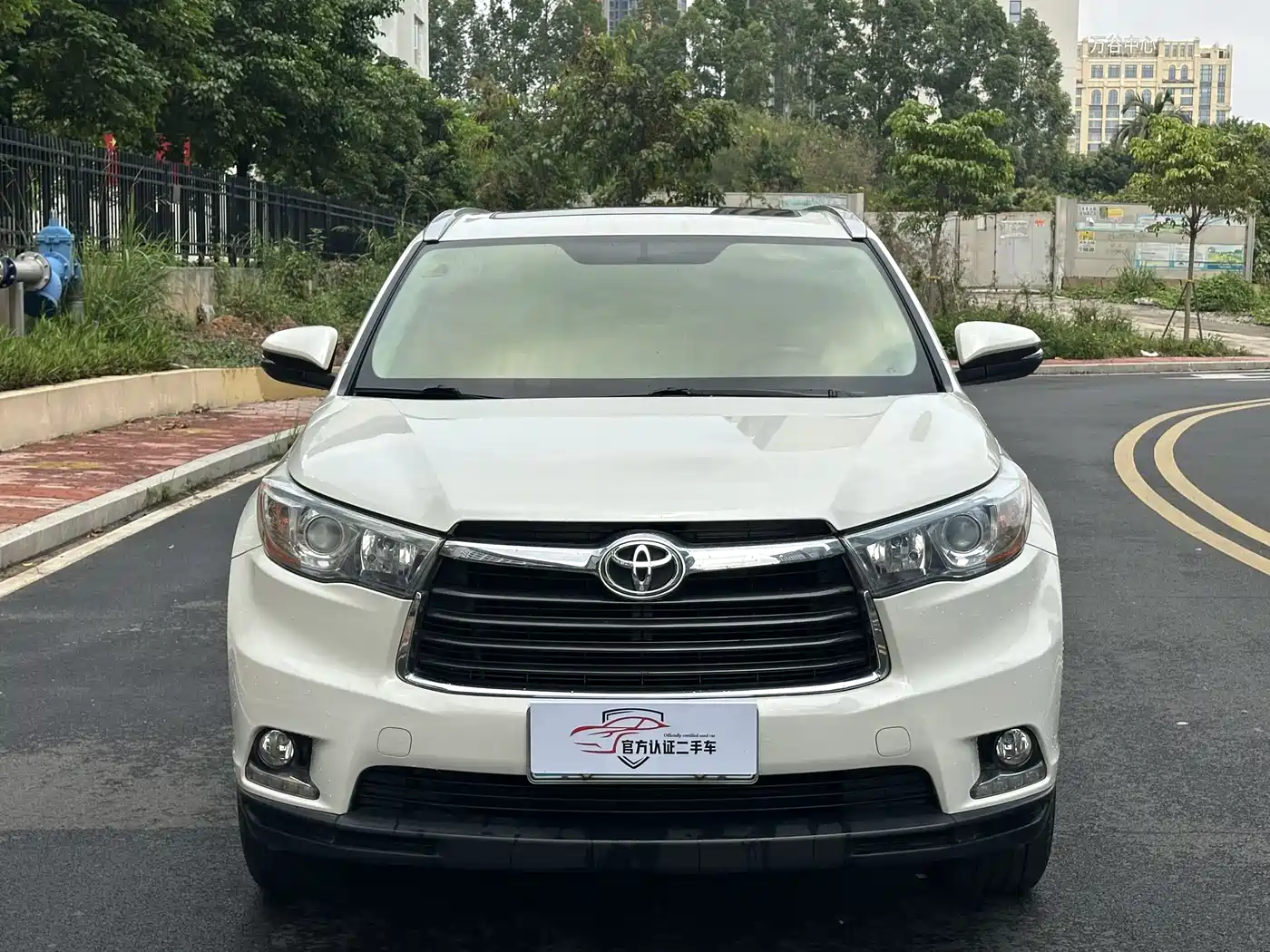 Toyota Highlander 2015 2.0T FWD Luxury Edition 7-seater фото 2