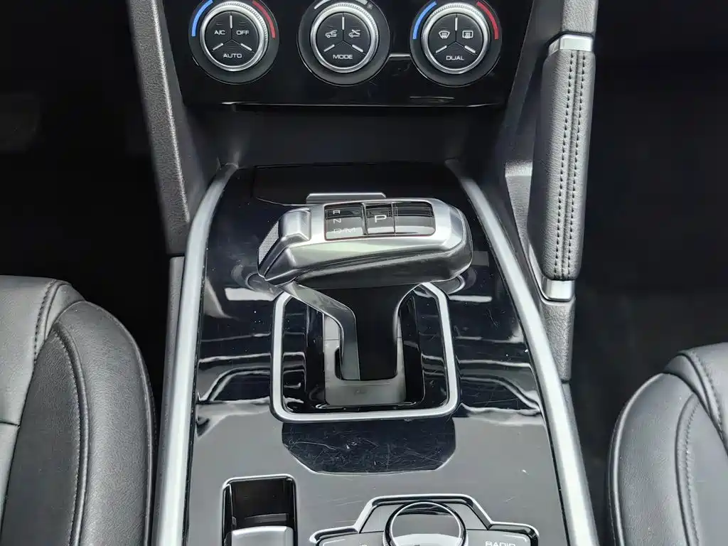 Photo 13 - Haval H6
