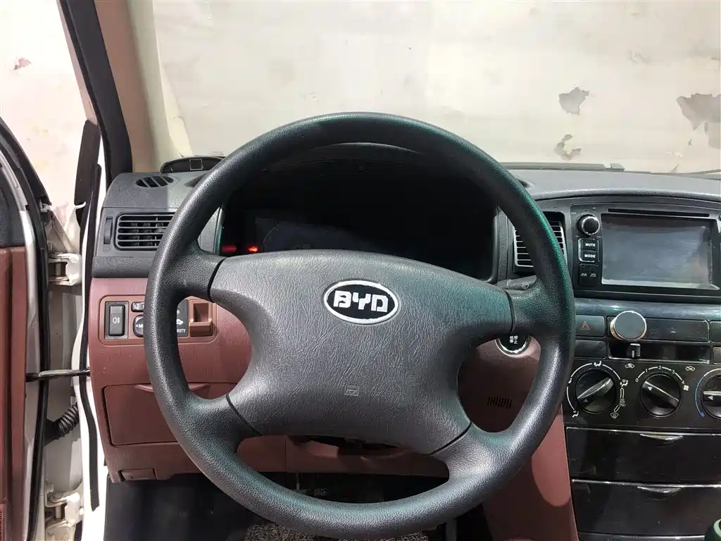 BYD F3 2015 Energy-saving Edition 1.5L Manual Comfort фото 22