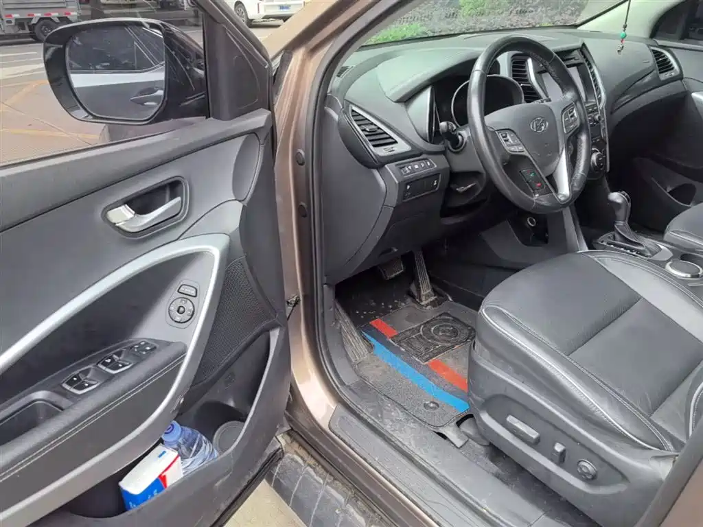 Hyundai Santa Fe 2017 2.0T Automatic 4WD Intelligent 7-Seater фото 16