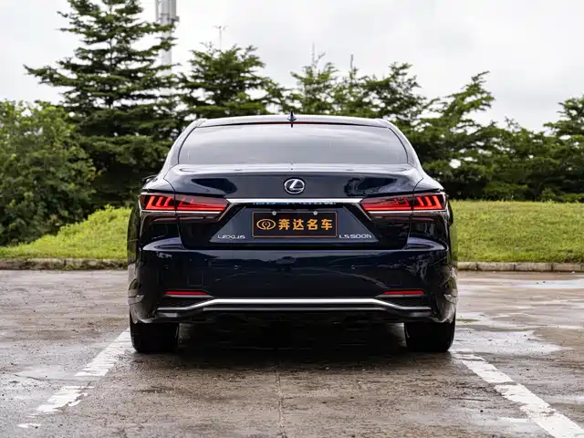 Lexus LS 2018 500h Executive Edition China V — фото 5