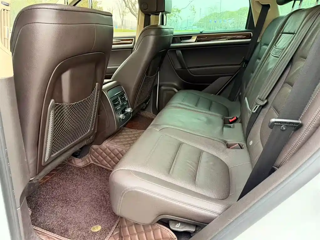 Volkswagen Touareg 2015 3.0TSI Luxury фото 8