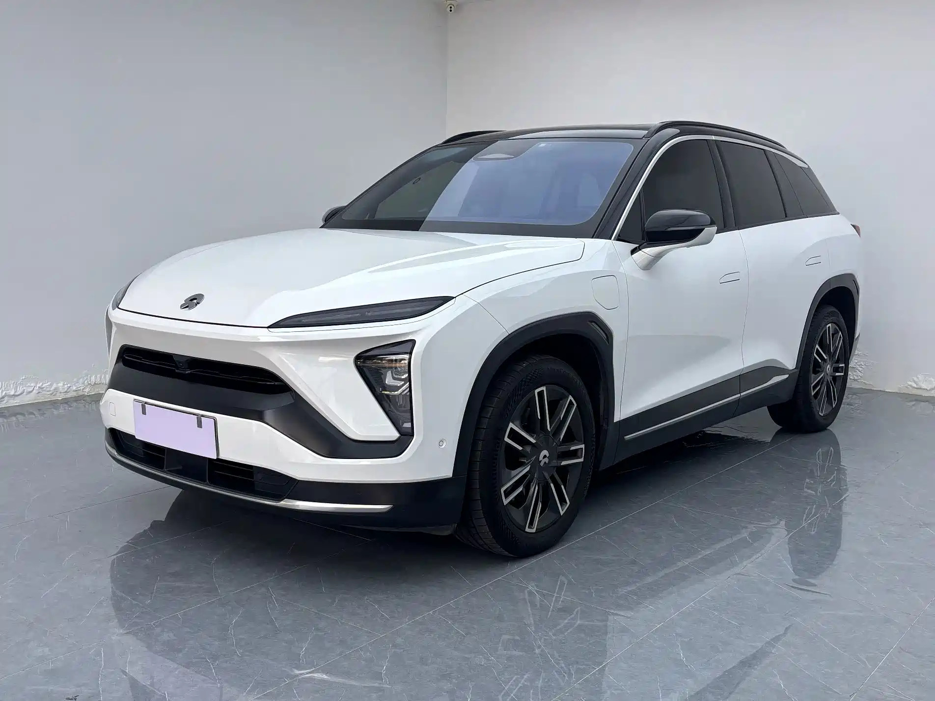 Фото 1 - NIO ES6