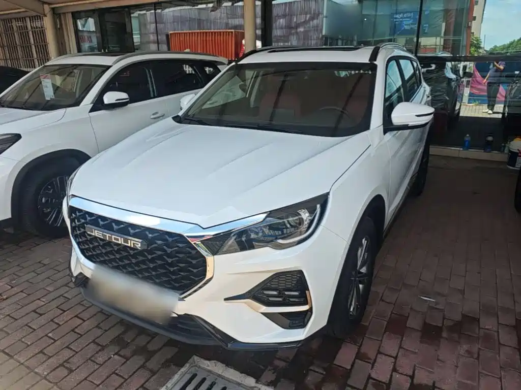 Jetour X70 2025 1.5T DCT Beyond PRO 5-seater