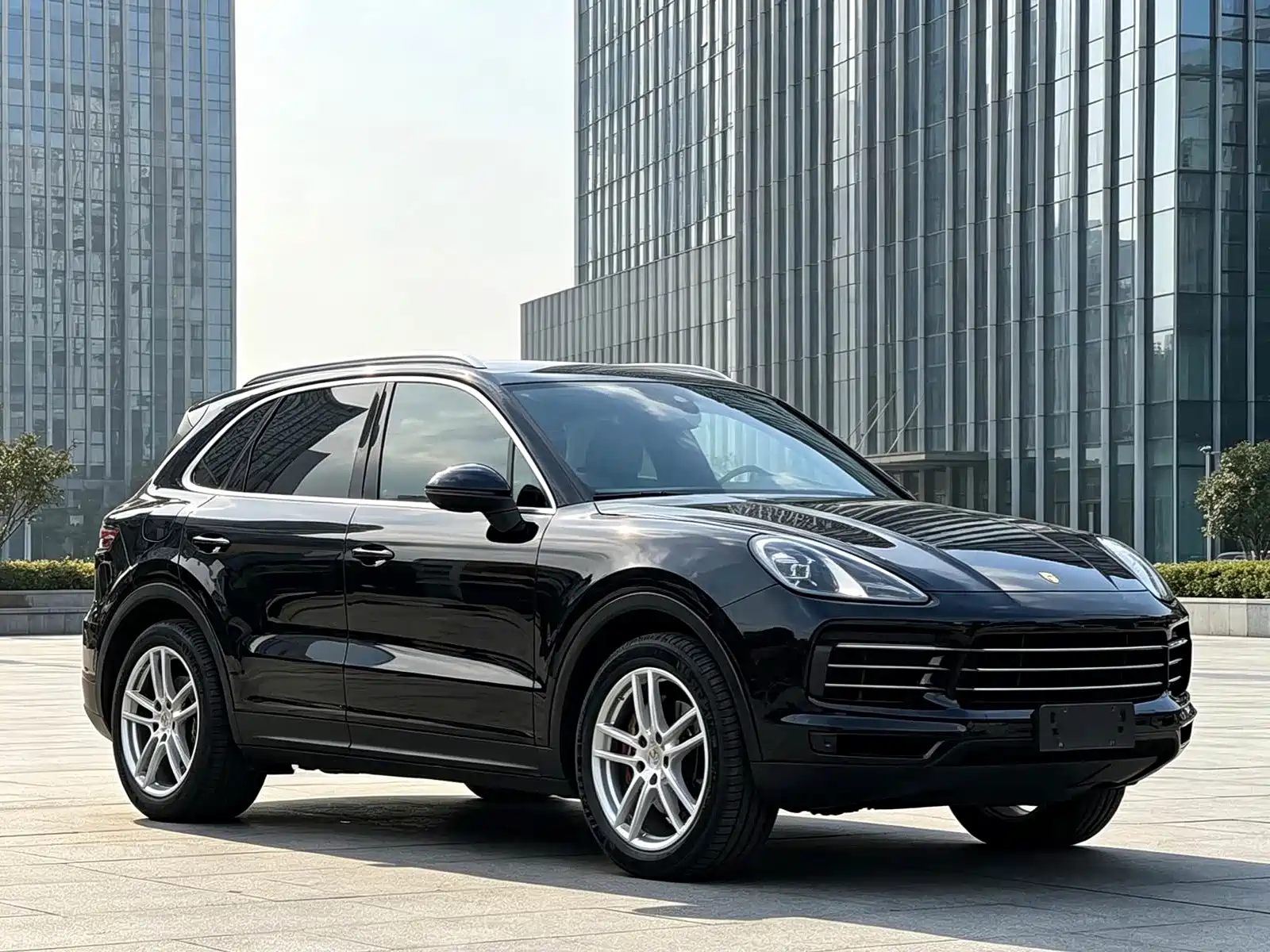 Photo 3 - Porsche Cayenne